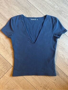 Abercrombie Low V Neck TShirt